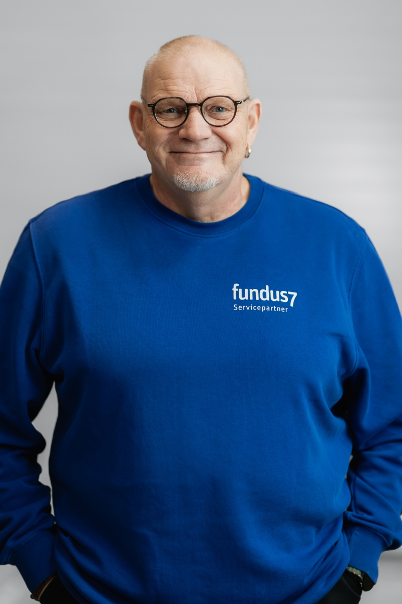 <strong>Frank</strong><br />Kommissionierung<br /><br />T <a href="tel:+492117377680" class="no-link">+49 211 737768-0</a>