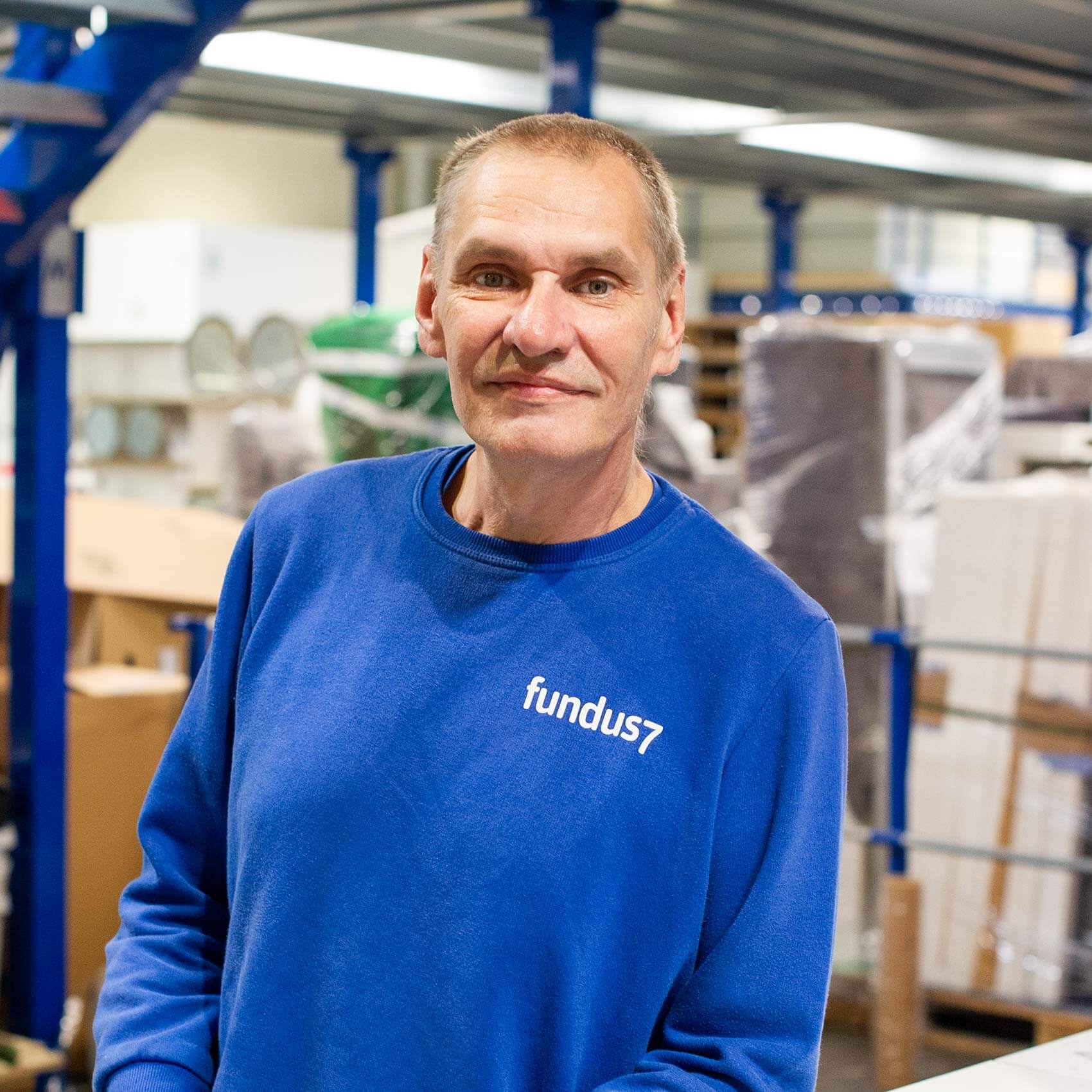 <strong>Frank Scharwey</strong><br />Fahrer<br /><br />T <a href="tel:+492117377680" class="no-link">+49 211 737768-0</a>