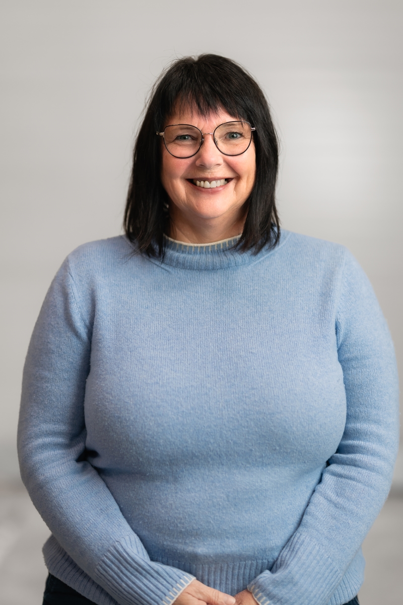 <strong>Roswitha</strong><br />Buchhaltung<br /><br />T <a href="tel:+4921173776810" class="no-link">+49 211 737768-10</a><br /><a href="mailto:r.splawski@fundus7.de" class="no-link-color">r.splawski@fundus7.de</a>