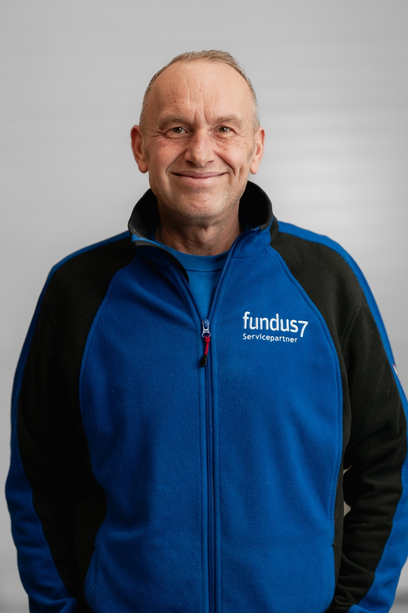 <strong>Thomas</strong><br />Leitung Werkstatt<br /><br />T <a href="tel:+492117377680" class="no-link">+49 211 737768-0</a><br /><a href="mailto:t.klug@fundus7.de" class="no-link-color">t.klug@fundus7.de</a>